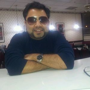 Meet your Posher, Naveed